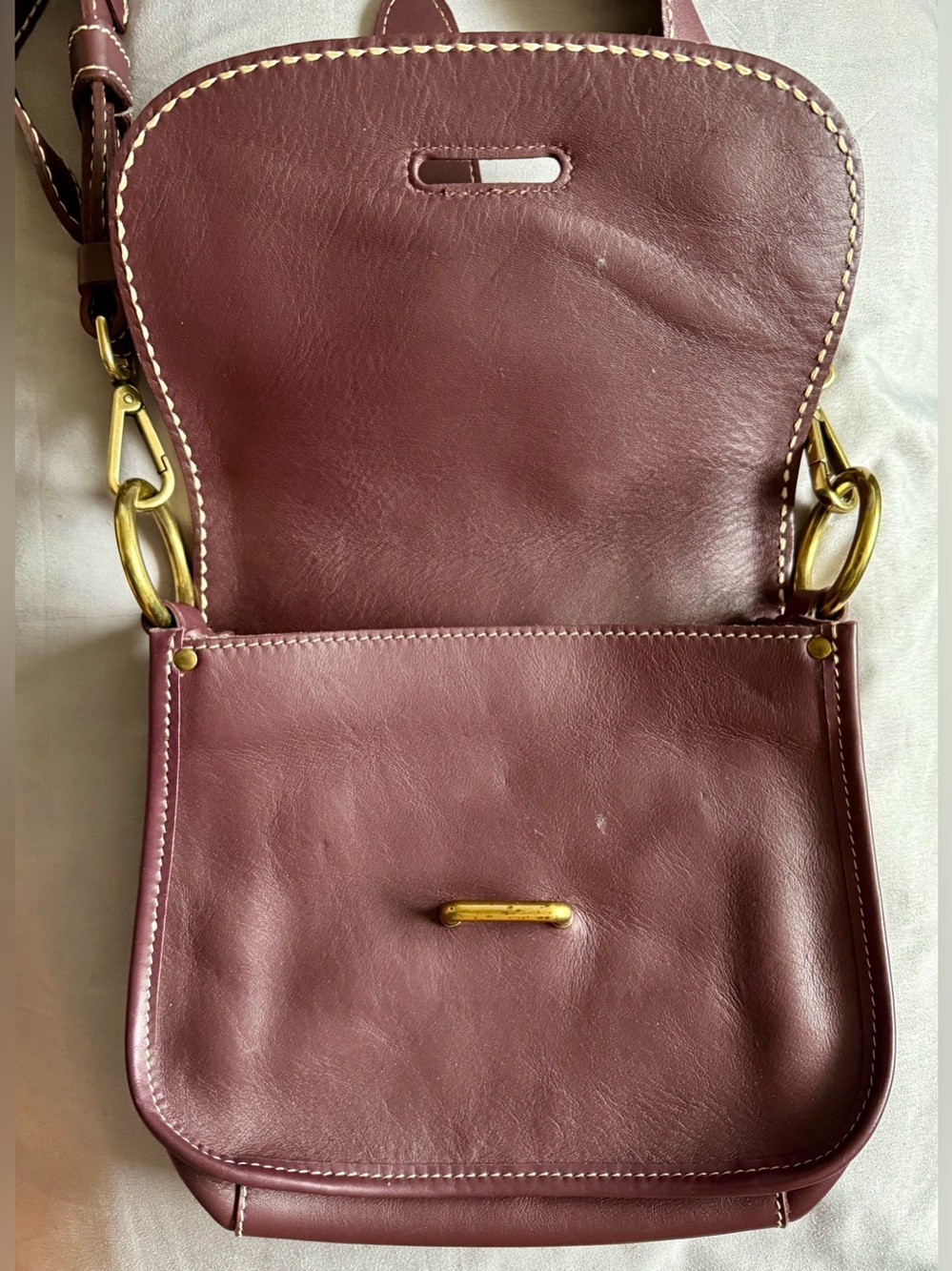 euc Roots Canada Women’s Purple Leather shoulder Bag - Picture 6 of 10